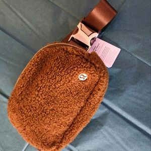 Lululemon Everyday Belt Bag Fleece